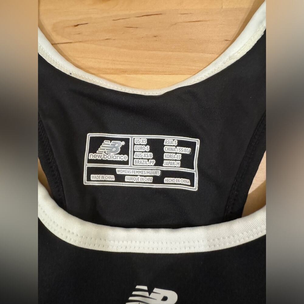 NWT New Balance Sports Bra - Size XS - Picture 2 of 7